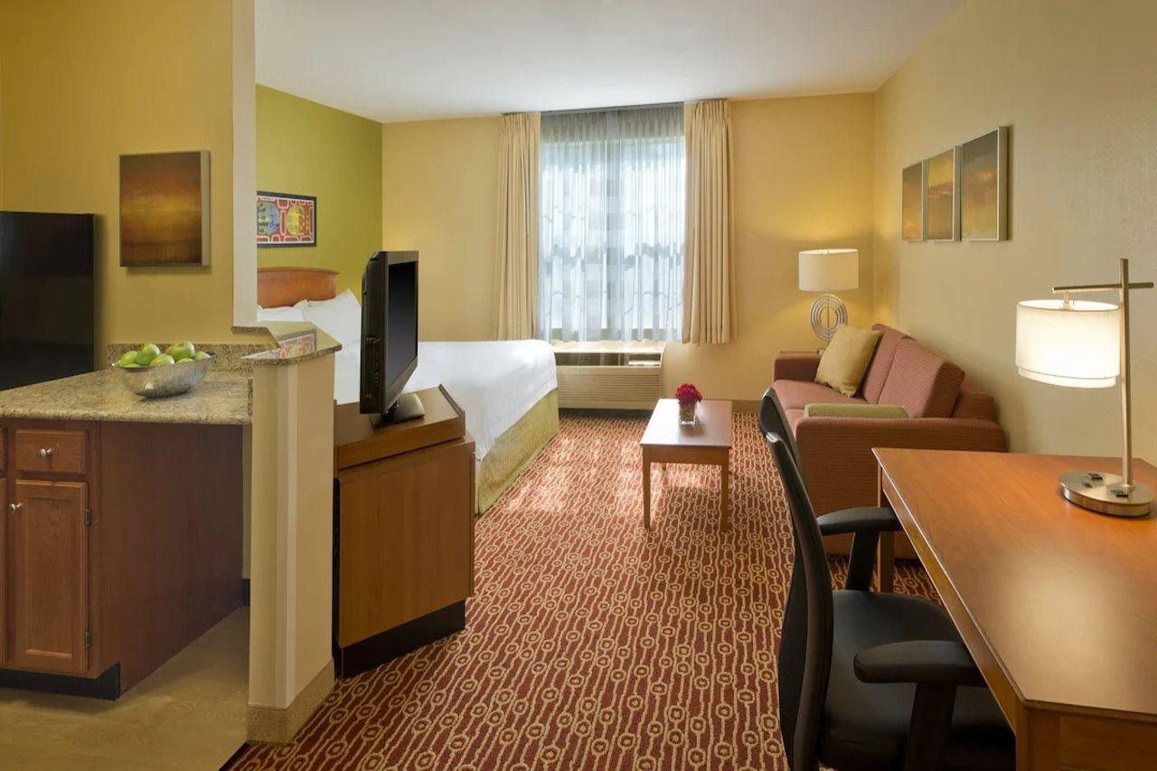 Birch Hills Suites - Blue Ash Εξωτερικό φωτογραφία