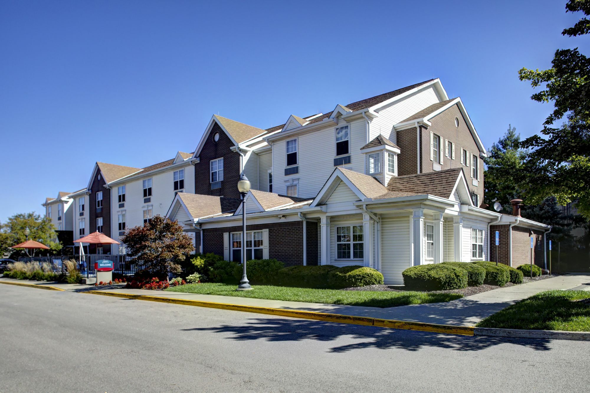 Birch Hills Suites - Blue Ash Εξωτερικό φωτογραφία